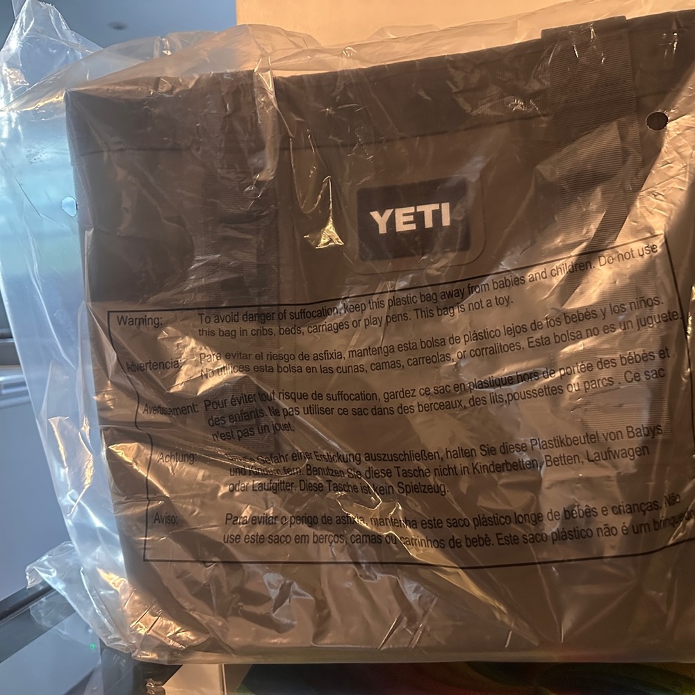 YETI Black Camino Carryall- NWT